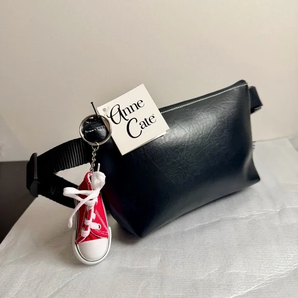 Sneaker Mini Key and Bag Chain - Picture 6 of 7